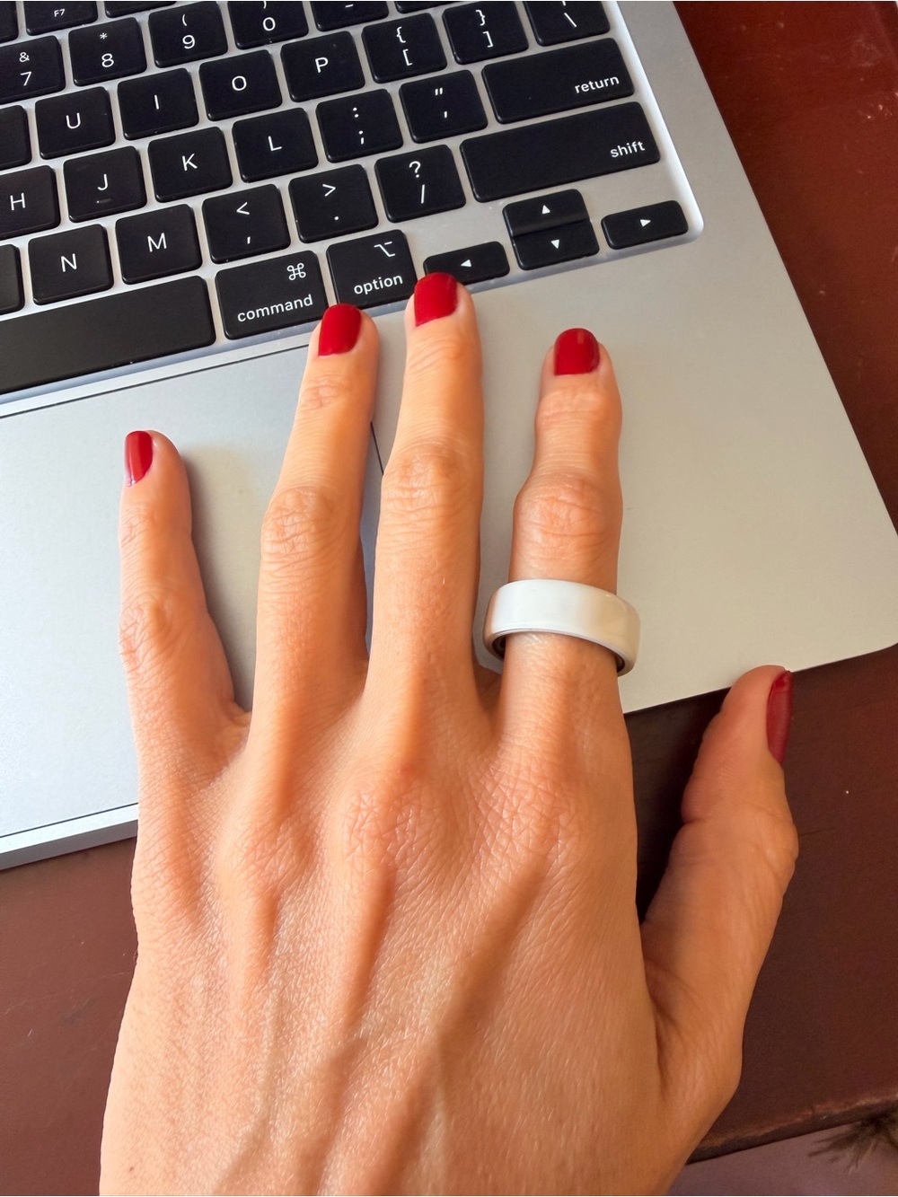Oura White Ceramic Smart Ring